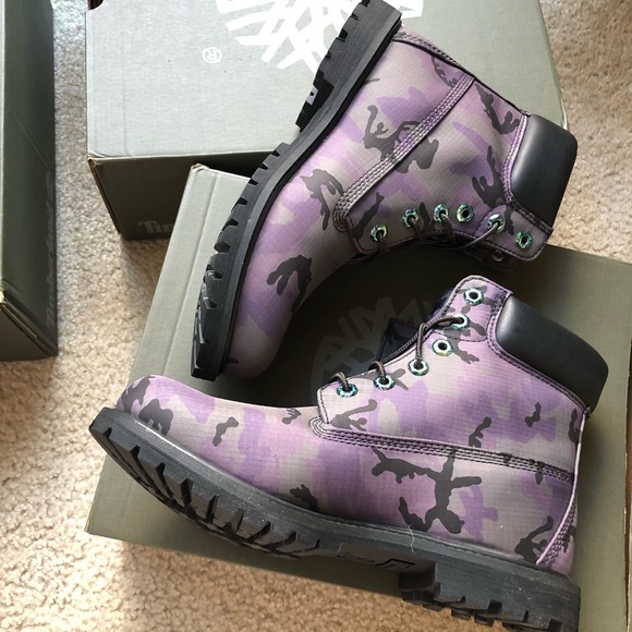 Timberland 6” IRIDESCENT WATERPROOF BOOT IN BLACK CAMO matte leather & metallic - Picture 14 of 14